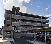 二子駅より徒歩2分 築18年1ヶ月 4階建の賃貸物件