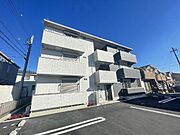 岡崎駅より徒歩32分 築2年 3階建の賃貸物件