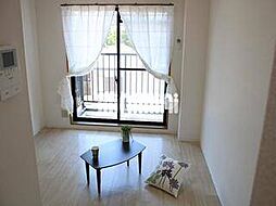 メゾン75 203 2階1Kのリビング/ダイニング