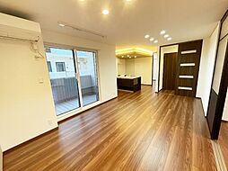 D-avance東脇 201 2階3LDKのリビング/ダイニング