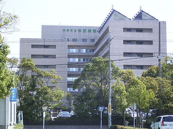 画像21:病院「市立半田病院まで2400m」