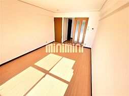 セントラーレ青山23 4階1DKのリビング/ダイニング