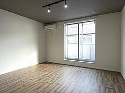 Ｖｅｒｉｏｕｓ　Ｌｉｎｋ 2階1Kのリビング/ダイニング