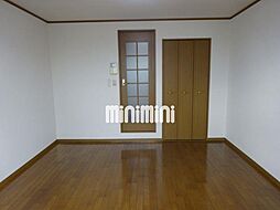 アンプルール　フェール　ＴＳＵＧＥ 1階1Kのリビング/ダイニング