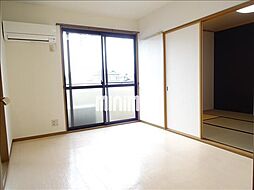 ハイカムールあすかＢ棟 2階3DKのリビング/ダイニング