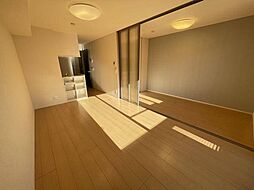 ウヴェルテュール 2階1LDKのリビング/ダイニング