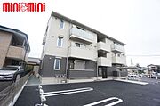 三河一宮駅より徒歩14分 築8年9ヶ月 3階建の賃貸物件