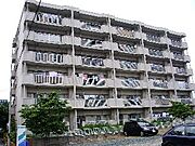 諏訪町駅より徒歩8分 築40年 6階建の賃貸物件