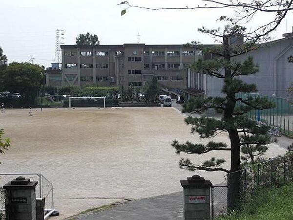 画像19:中学校「犬山市立犬山中学校まで756m」