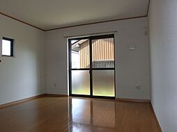 グランシャリオ 1階2LDKのリビング/ダイニング