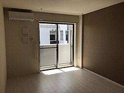 パドマヒルズ(PADMA HILLS)3 202 2階1Kのリビング/ダイニング