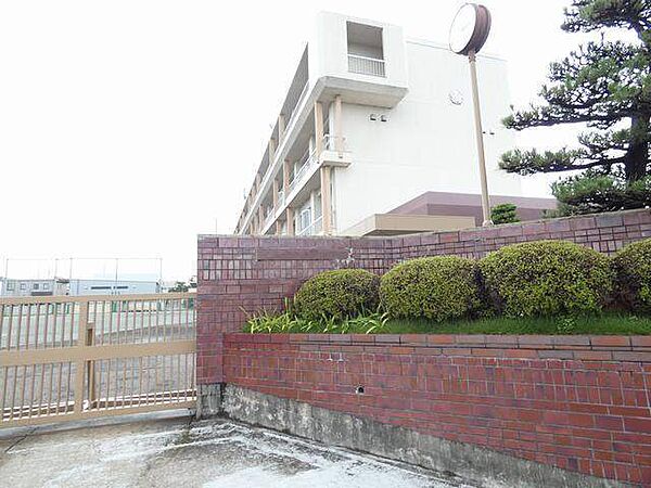 画像18:中学校「清須市立春日中学校まで985m」