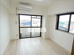 ヴィレッジあざみ野（Ｖｉｌｌａｇｅ　あざみ野） 4階1Kのリビング/ダイニング