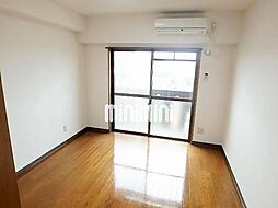 ヴィレッジあざみ野（Ｖｉｌｌａｇｅ　あざみ野） 5階1Kのリビング/ダイニング