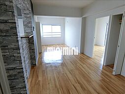 ＡＭＢＥＲ　ＩＮＡＺＡＷＡ 3階2LDKのリビング/ダイニング