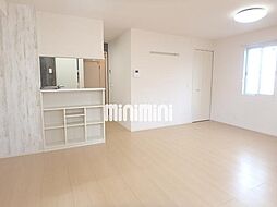 アメニティ・スリーオー　B棟 1階1LDKのリビング/ダイニング