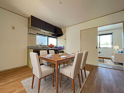 メゾン御林 2階3LDKのリビング/ダイニング