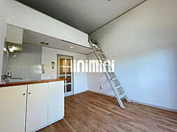 アドバンス逢妻 1階ワンルームのリビング/ダイニング