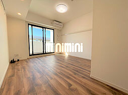 Ｒｏｏｔｈｉｌｌ　10 305 3階1Kのリビング/ダイニング