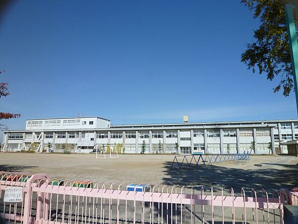 画像3:小学校「市立岩倉東小学校まで650m」