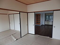 ノーサイドマンション 4階2LDKのリビング/ダイニング