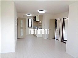 スカイラークヒルズ 2階2LDKのリビング/ダイニング