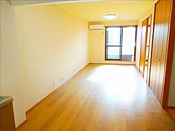 マロンハイム 2階1LDKのリビング/ダイニング