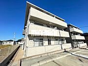 赤池駅より徒歩18分 築4年7ヶ月 3階建の賃貸物件
