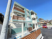 蟹江駅より徒歩16分 築2年10ヶ月 3階建の賃貸物件