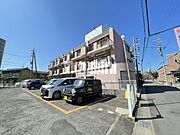 富吉駅より徒歩1分 築39年 3階建の賃貸物件