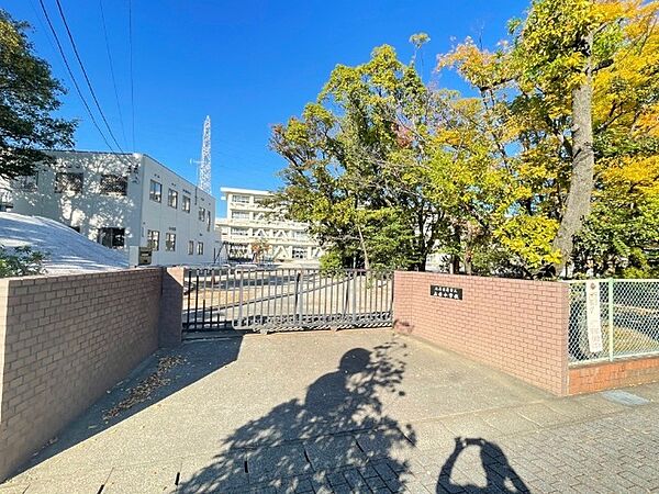 画像16:小学校「北名古屋市立五条小学校まで1491m」