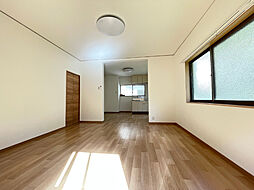 弥勒寺貸家　南側西 2階4LDKのリビング/ダイニング