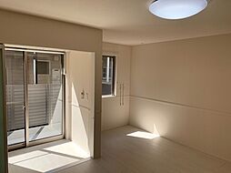 レヴァータII 101 1階1Kのリビング/ダイニング