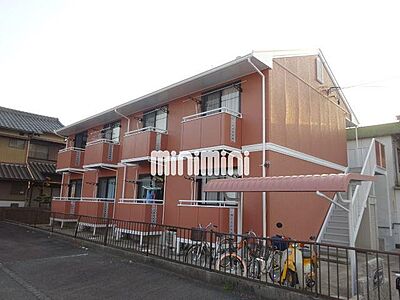 外観：住宅街にあるので静かです