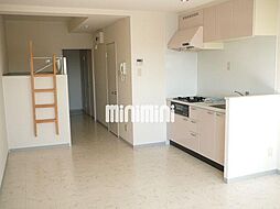 ラー 1階ワンルームのリビング/ダイニング