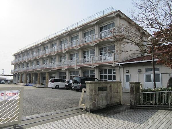 周辺：小学校「富士市立吉永第二小学校まで1715m」