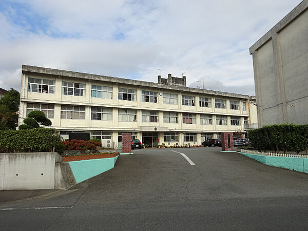 画像16:中学校「富士宮市立富士根南中学校まで1798m」