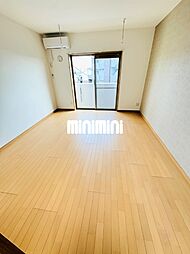 ヴィガラス7 305 3階1Kのリビング/ダイニング