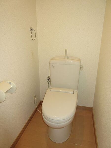画像11:ウォームレット完備のトイレです。