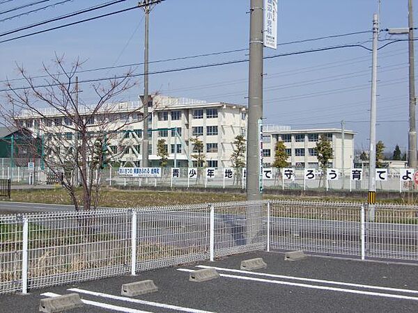 画像25:中学校「岐南町立岐南中学校まで1250m」