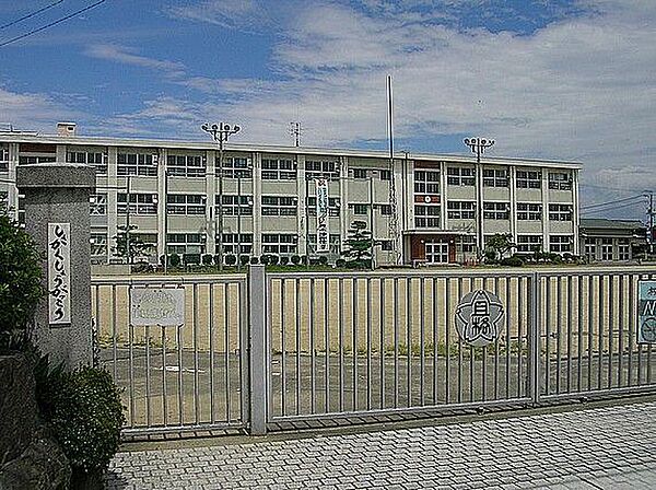 画像19:小学校「岐阜市立且格小学校まで457m」