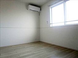 エミールII 2階2LDKのリビング/ダイニング