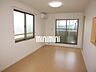 その他：角部屋なので窓が多くて明るいリビング！！