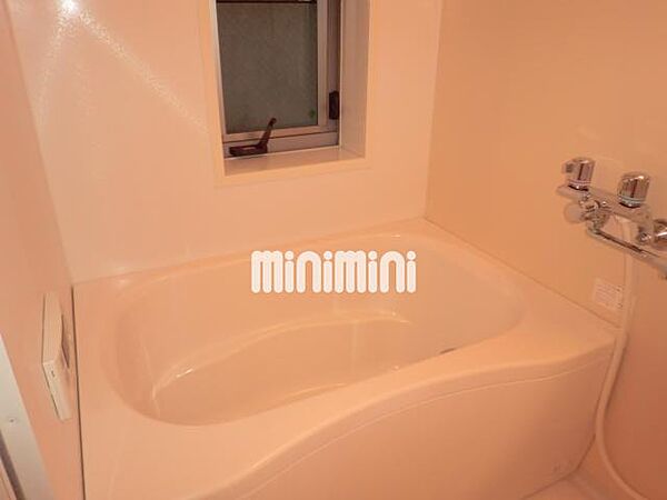 画像10:小窓もあり通気良好なお風呂です。