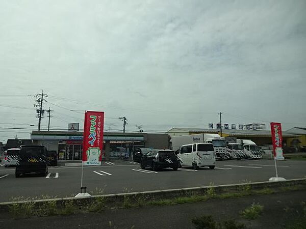 画像24:コンビニ「ファミリーマート　大垣小泉町店まで520m」