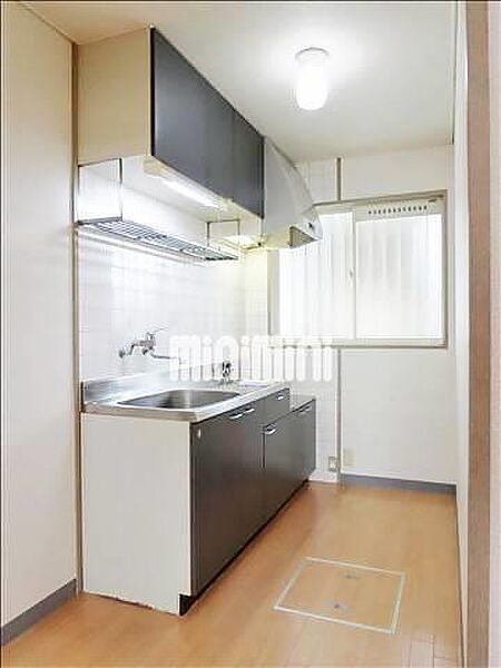 画像5:充分な調理スペースのあるキッチン。