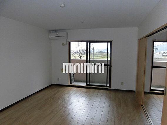 クリスタルハイム_内装_0