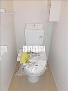 清潔感ある温水洗浄便座。