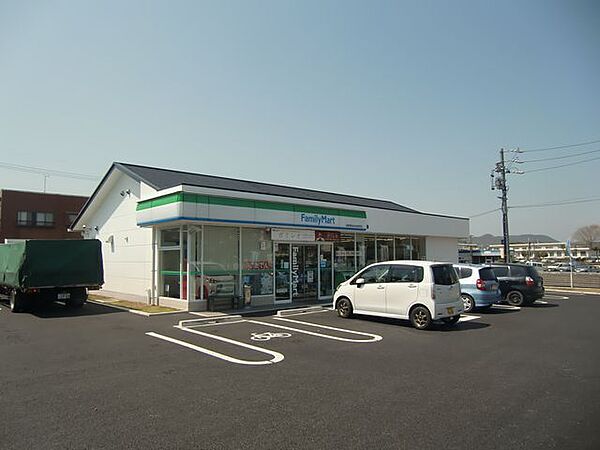 画像18:コンビニ「ファミリーマート各務原航空自衛隊前店まで280m」