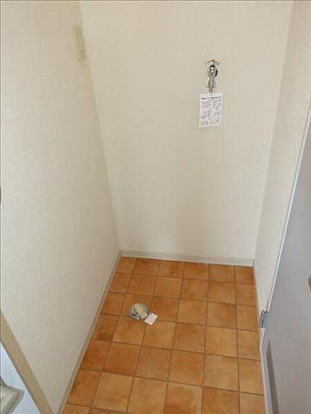 画像15:洗濯機置き場は室内にありますよ。